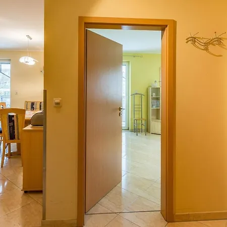 Strandnahe Und Geraeumige Mit 3 Schlafzimmern Strandburg Apartmán