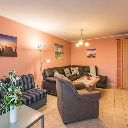 Strandnahe Und Geraeumige Mit 3 Schlafzimmern Strandburg Apartmán