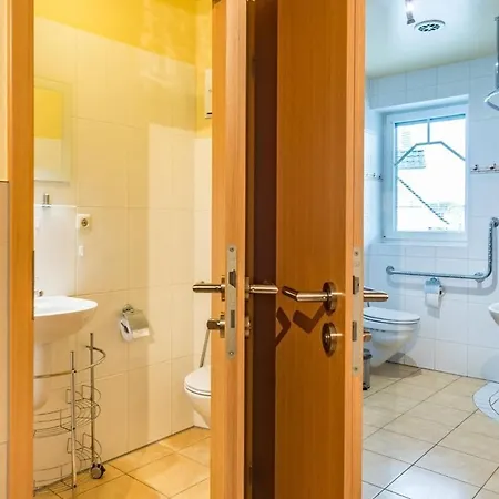 Strandnahe Und Geraeumige Mit 3 Schlafzimmern Strandburg Apartmán Ostseebad Kühlungsborn