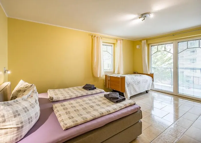Strandnahe Und Geraeumige Mit 3 Schlafzimmern Strandburg Apartment Kuehlungsborn